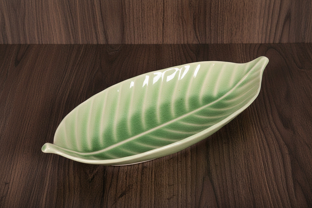 Leaf Shape Plate - Green